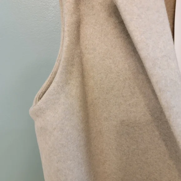 Love Tree New Women's Tan Sleeveless Sweater Vest Cardigan Size X Large - Picture 5 of 10